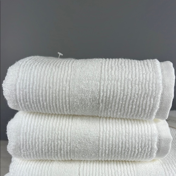 Kassa Spa White Bath Towel Set 100% Cotton Luxury 2 Bath 2 Hand Set of 4 NEW - Picture 3 of 5